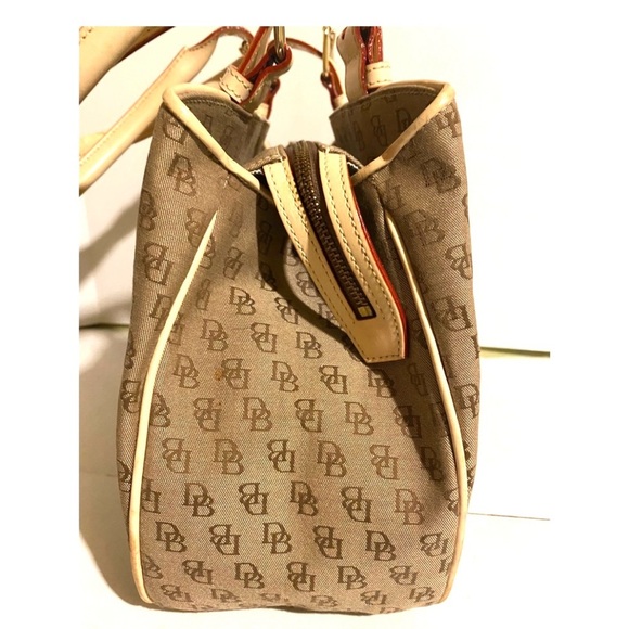 Dooney bourke DB signature print canvas Designer Tote Bag - Picture 4 of 12